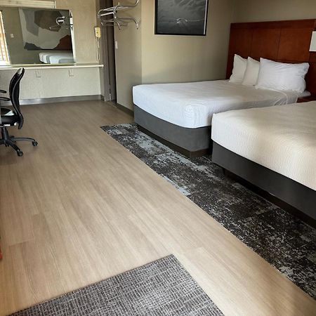 Travelodge By Wyndham ปาร์คเกอร์ ภายนอก รูปภาพ